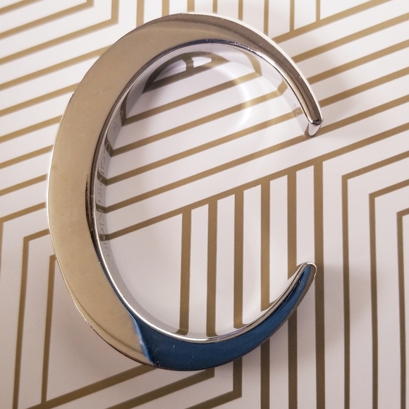 Calvin Klein Modern Minimalist Style Enamel Bracel - Picture 4 of 13